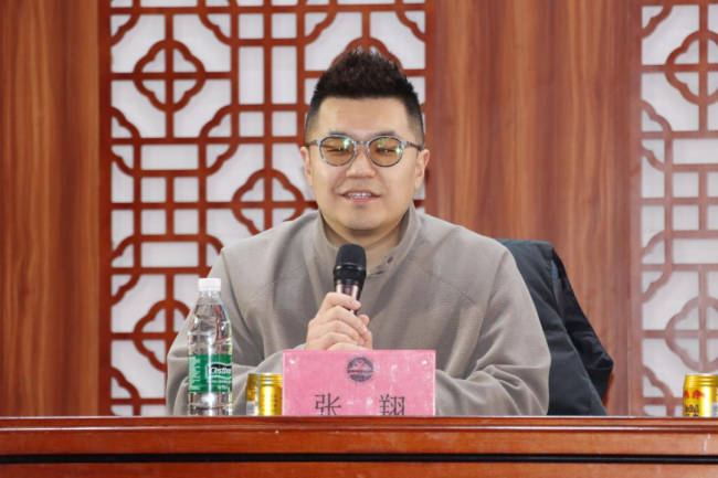 珠峰眼下的爱心暖阳：北京新联会“向阳成长”青少年干事团、北京青爱熏陶基金会助力定日县窘境学子修业路